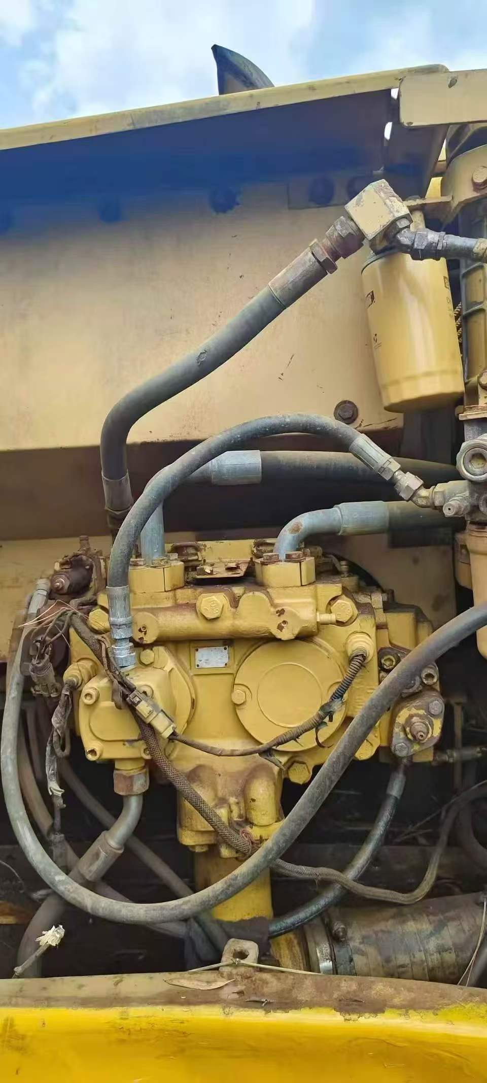 Buy Caterpillar 320C Used Excavator / 4