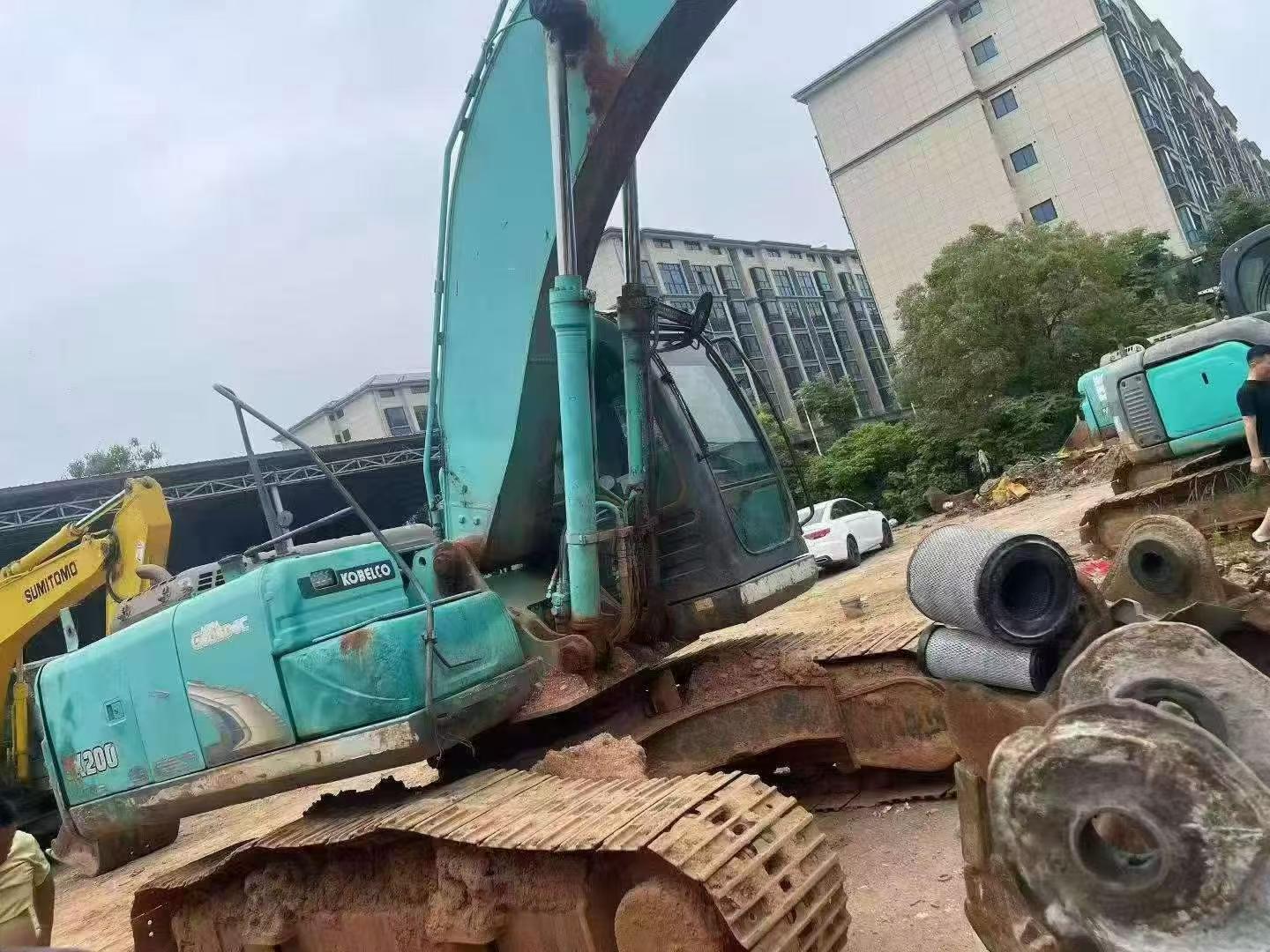 Buy Kobelco SK200-2 Used Excavator / 2