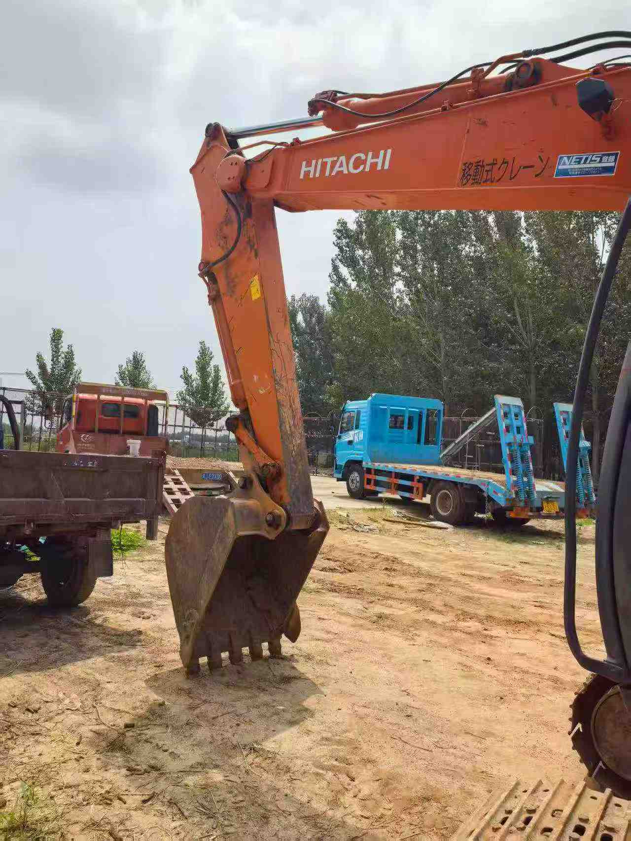 Buy Hitachi EX135UR Used Excavator / 5 Buy Hitachi EX135UR Used Excavator / 5