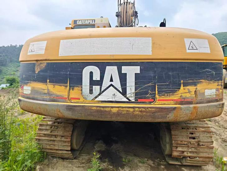Buy Caterpillar 320C Used Excavator / 1