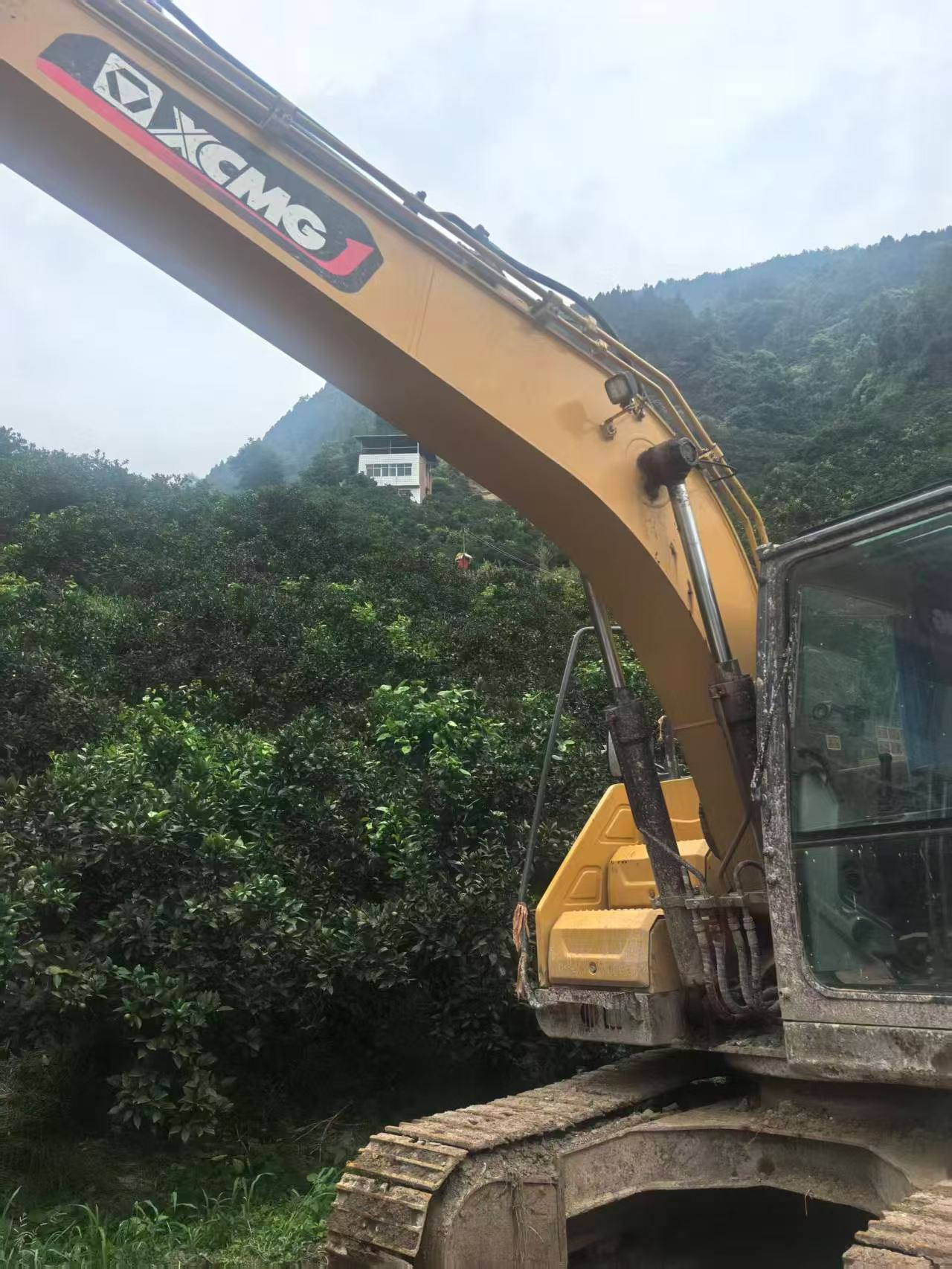 Buy XCMG XE135B Used Excavator / 3
