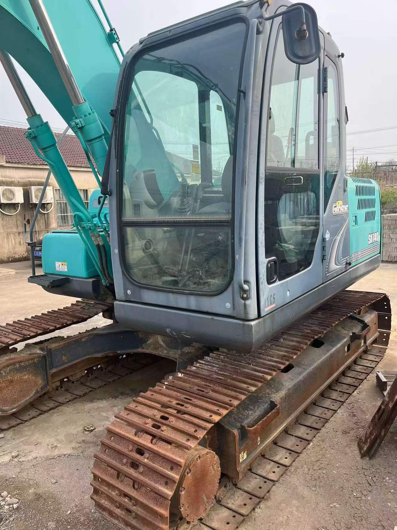 Buy Kobelco SK140 Used Excavator / 1