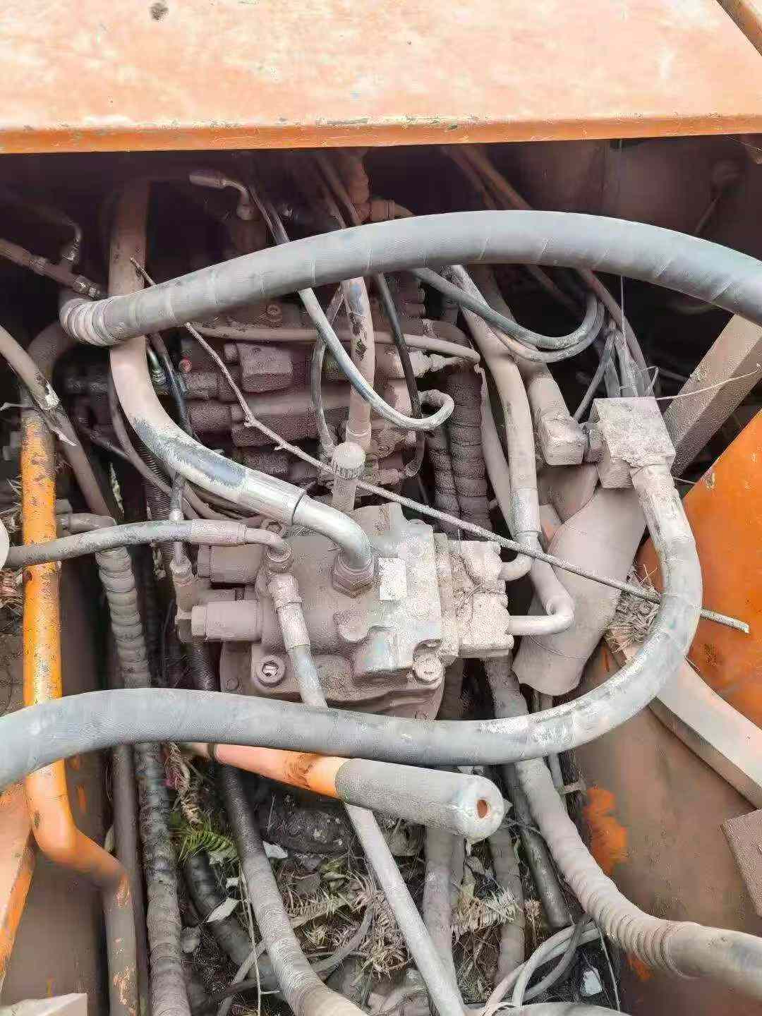 Buy Doosan DH220 Used Excavator / 2