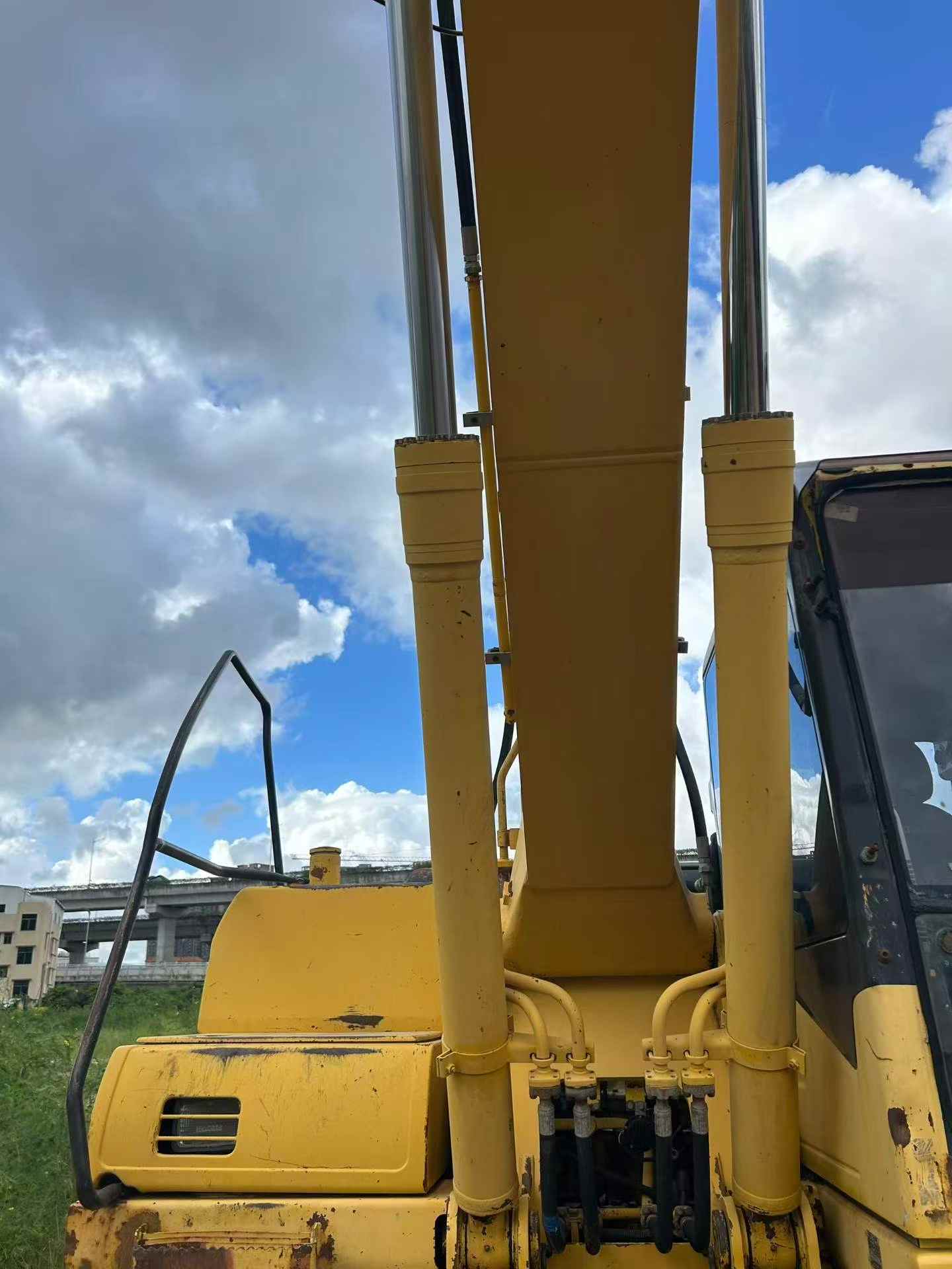 Buy Komatsu PC200-7 Used Excavator / 3