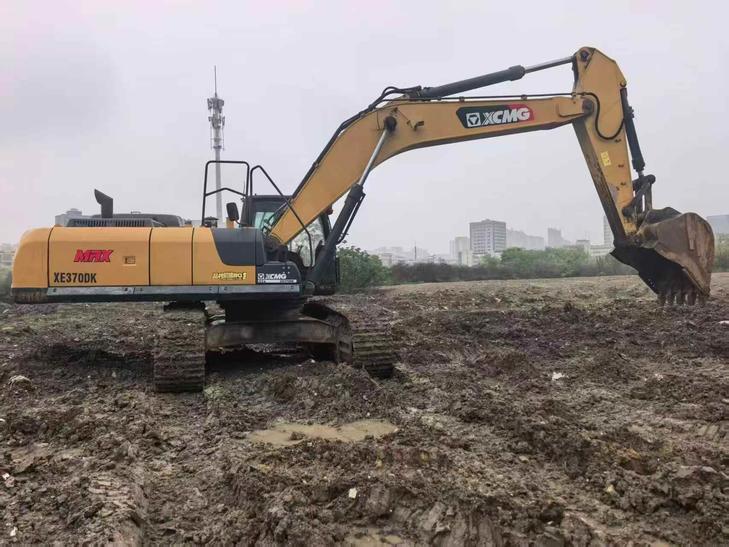 Buy XCMG XE370 Used Excavator / 1
