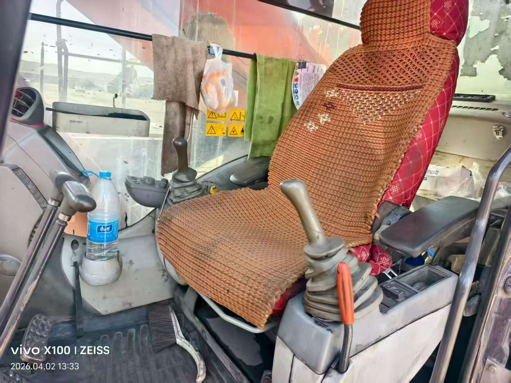 Buy Hitachi ZX690LCH-5A Used Excavator / 4