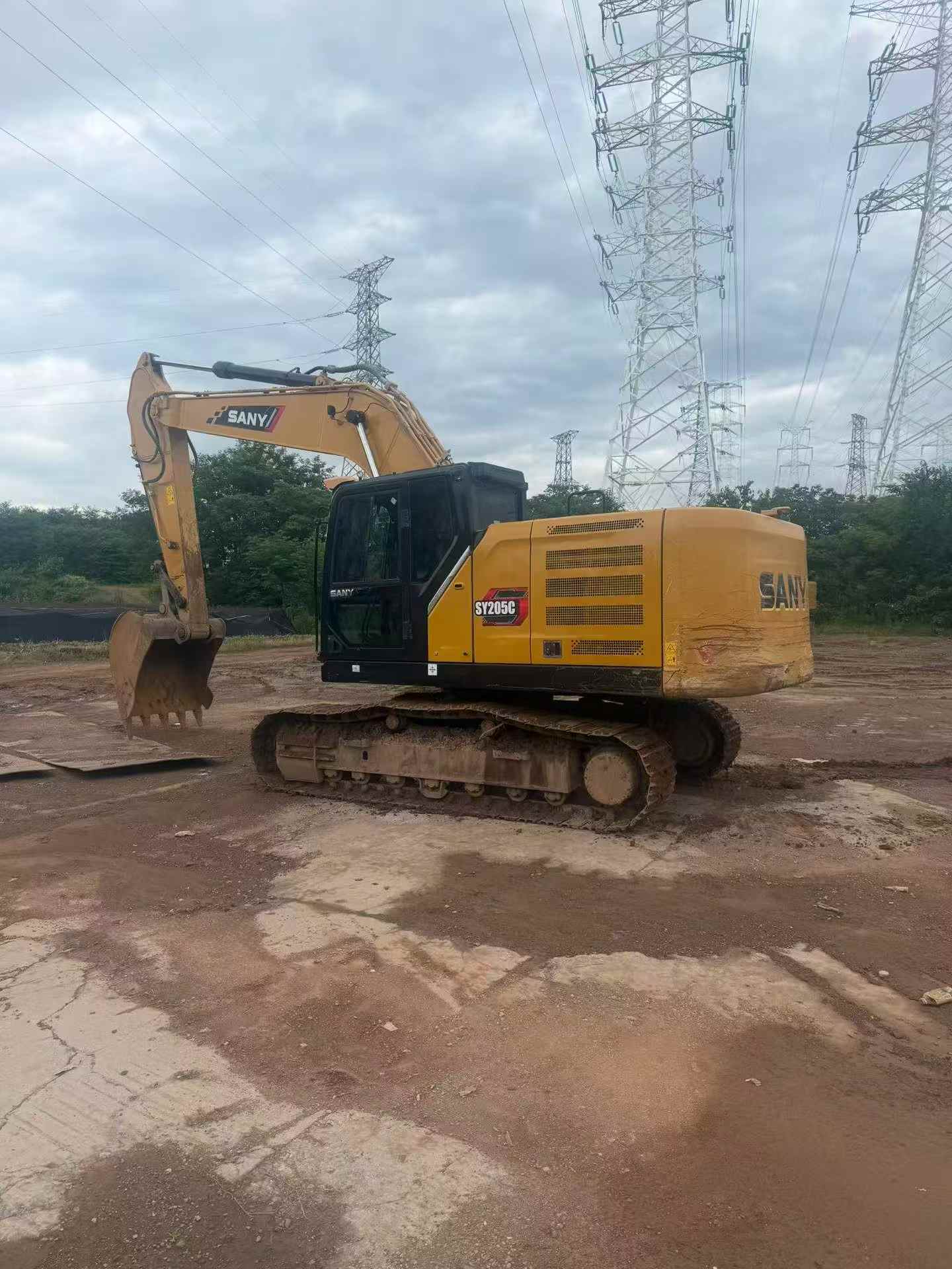 Buy Sany SY205C Used Excavator / 4 Buy Sany SY205C Used Excavator / 4