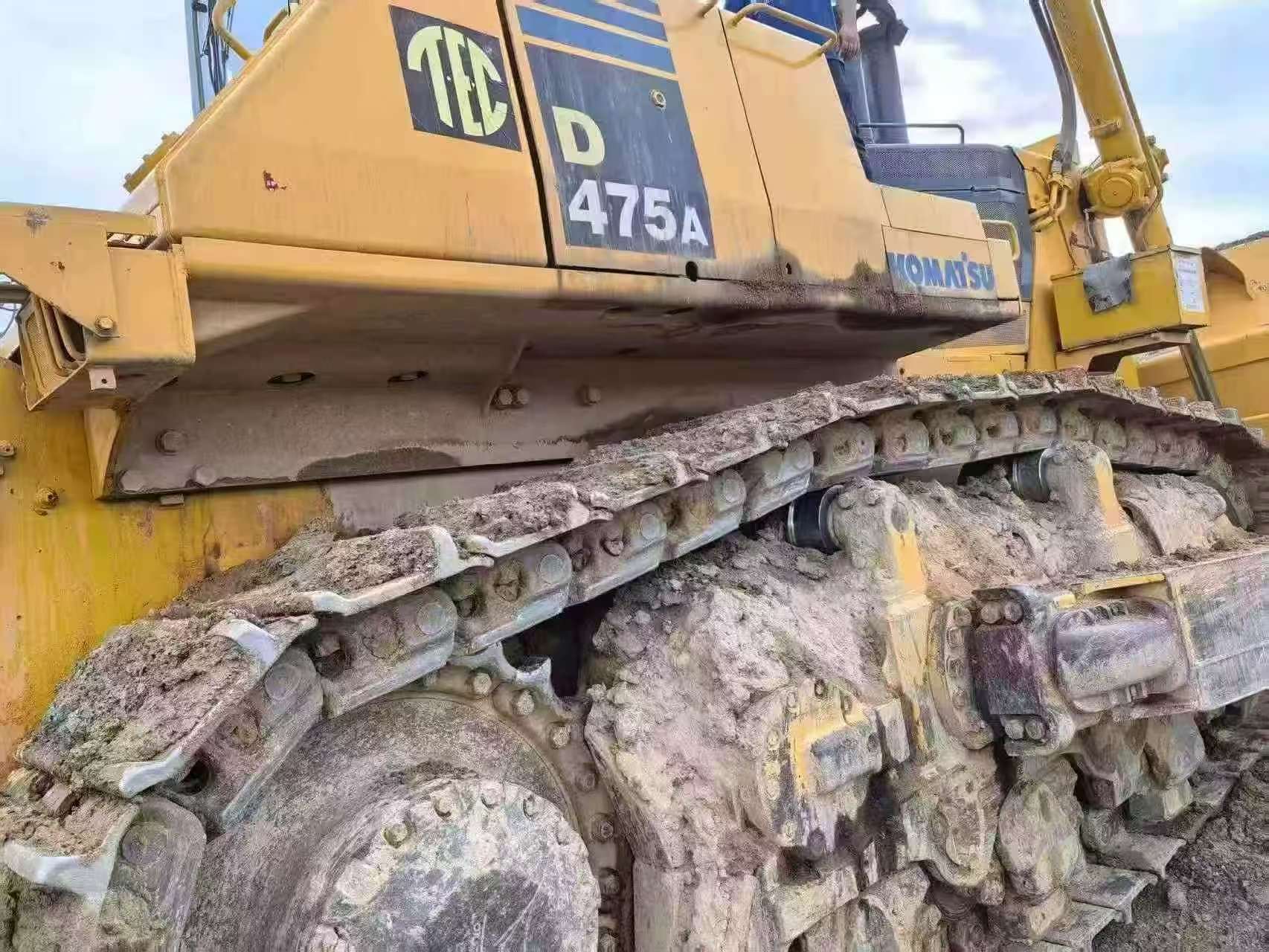 Buy Komatsu WA475-10 Used Excavator / 2