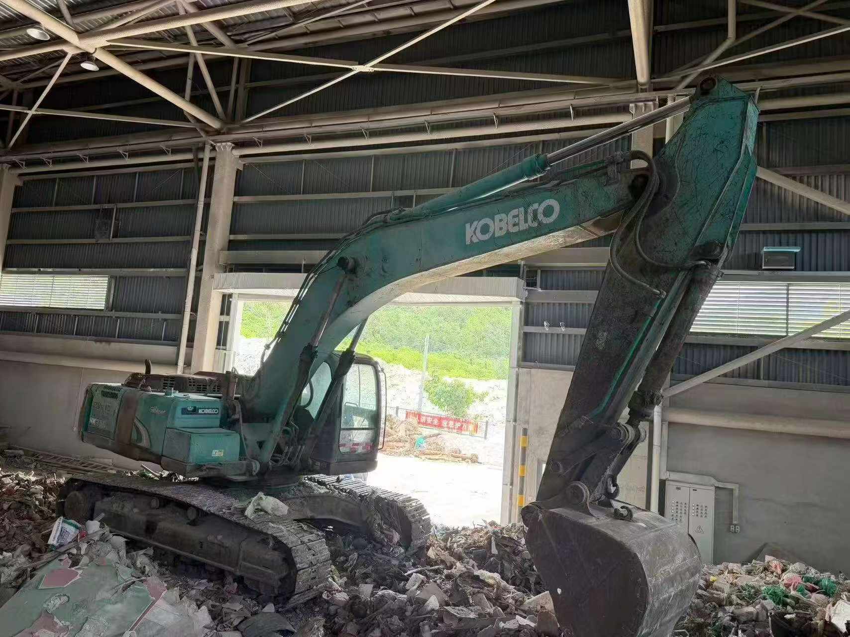 Buy Kobelco SK330 Used Excavator / 2