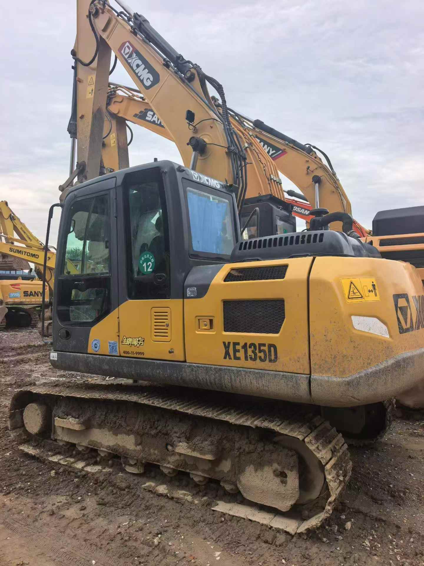 Buy XCMG XE135B Used Excavator / 5