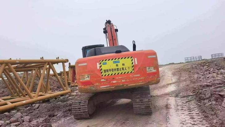 Buy XCMG XE245D Used Excavator / 1