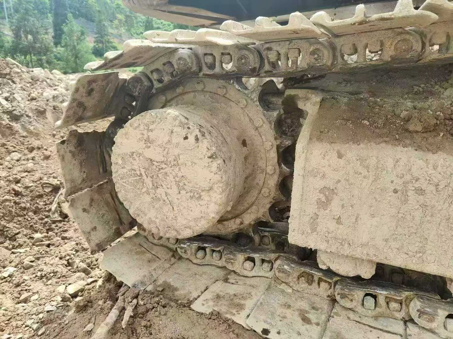 Buy Komatsu PC200-7 Used Excavator / 6