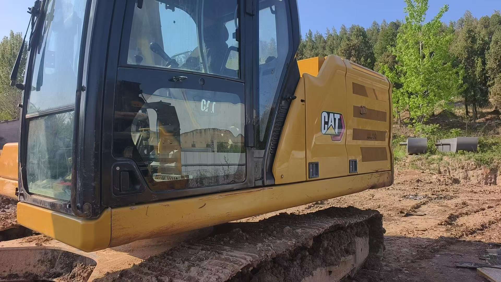 Buy Caterpillar 326DL Used Excavator / 2 Buy Caterpillar 326DL Used Excavator / 2