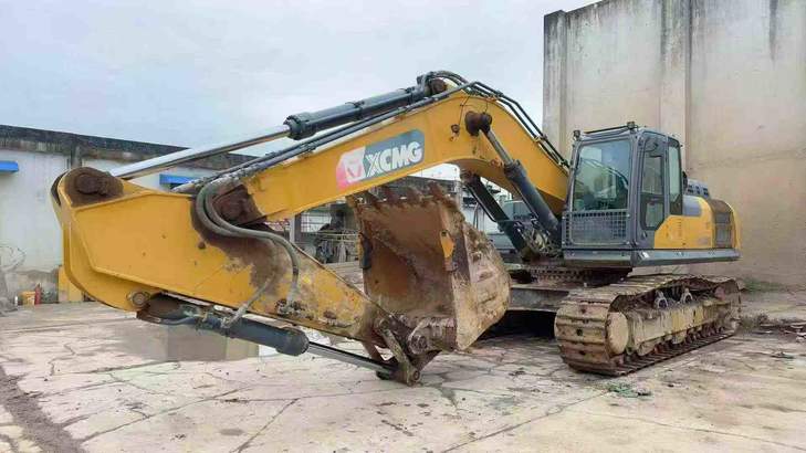 Buy XCMG XE400DK Used Excavator / 1