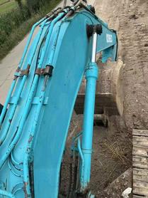 Buy Kobelco SK210 Used Excavator / 4 Buy Kobelco SK210 Used Excavator / 4