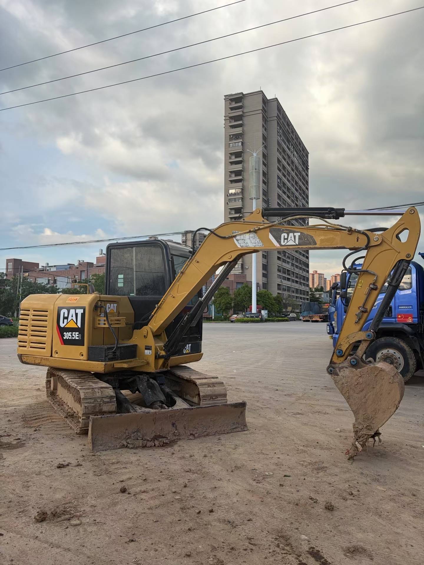 Buy Caterpillar 305.5 Used Excavator / 2 Buy Caterpillar 305.5 Used Excavator / 2