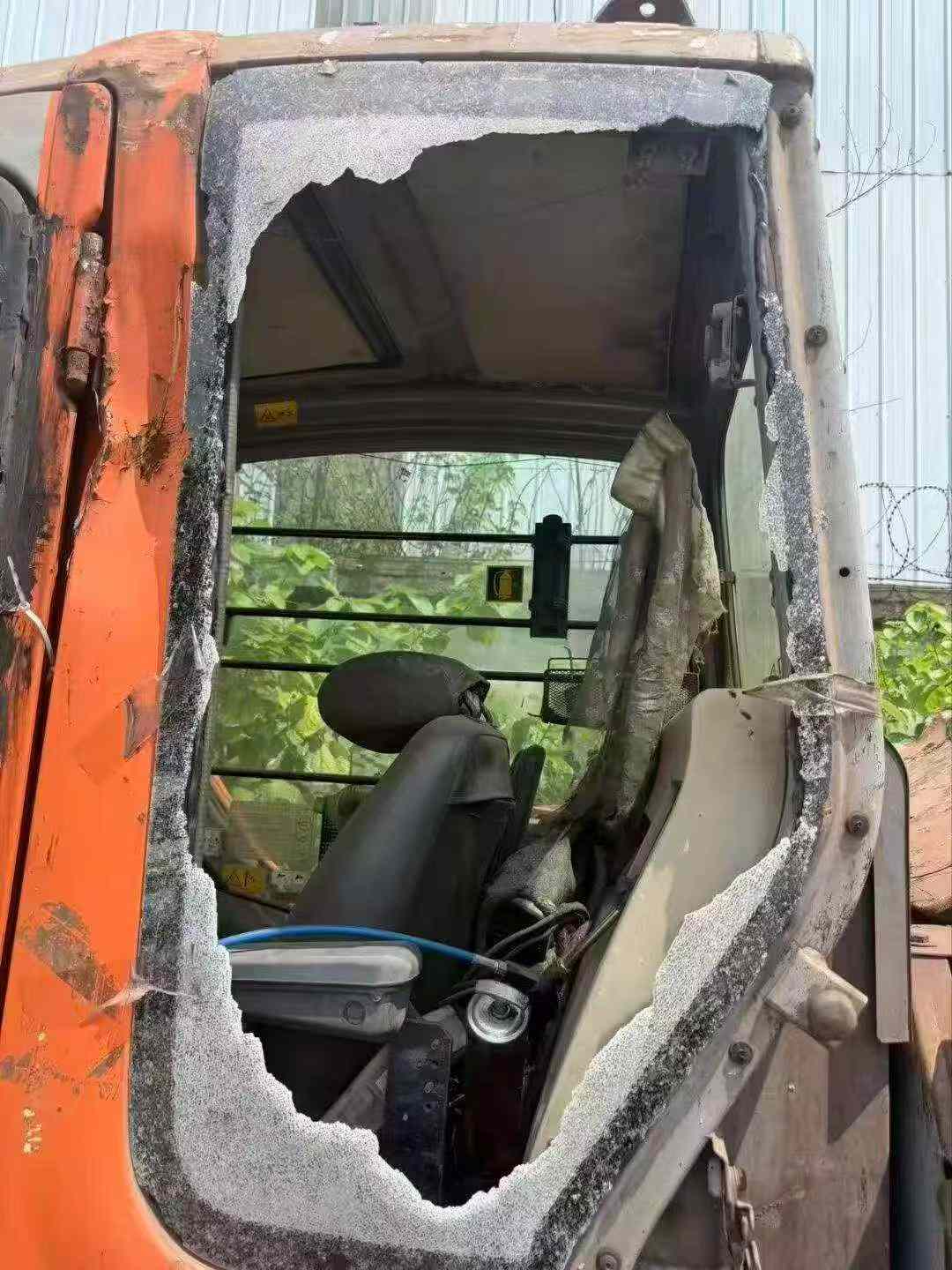 Buy Hitachi ZX60 Used Excavator / 3