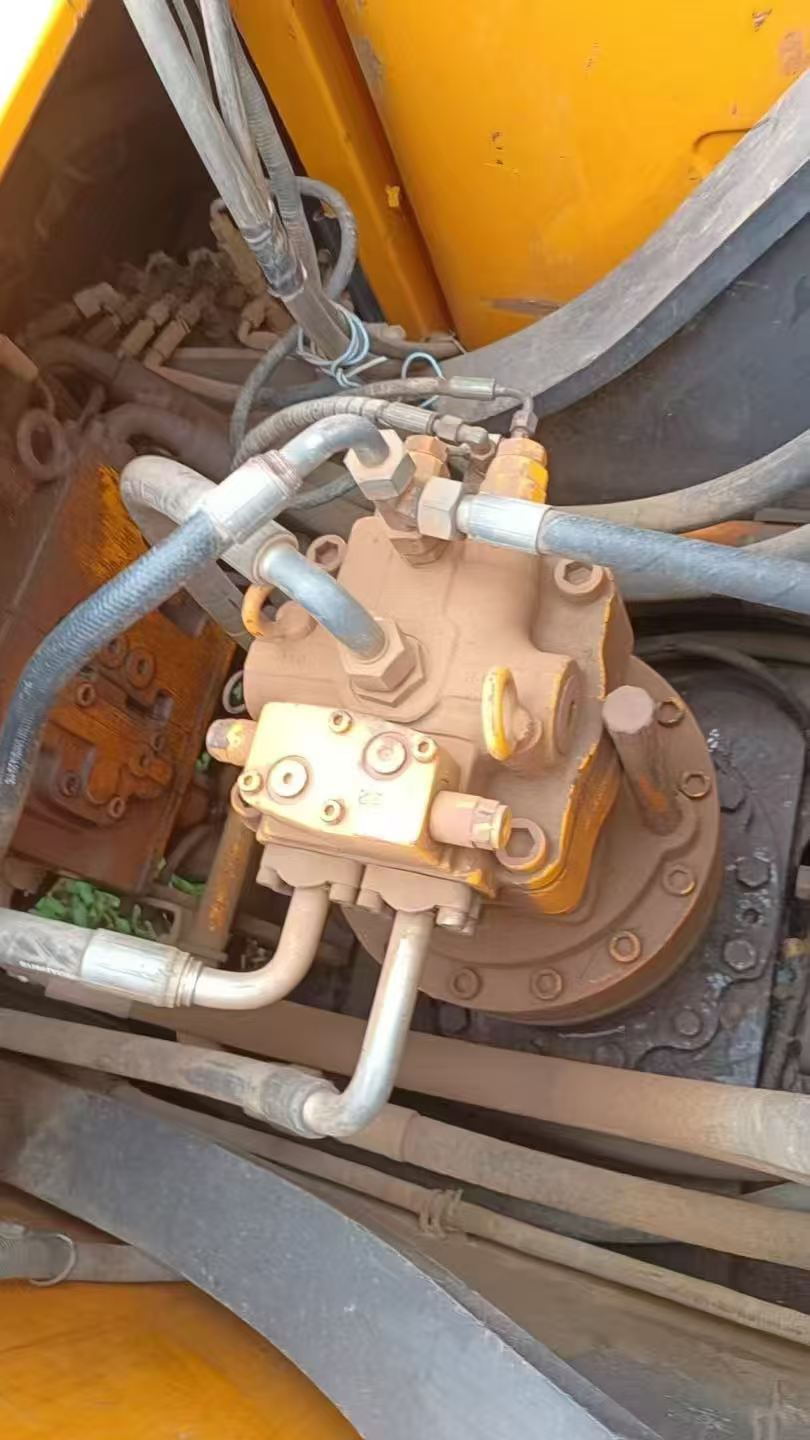 Buy Sany SY215C-8 Used Excavator / 2 Buy Sany SY215C-8 Used Excavator / 2