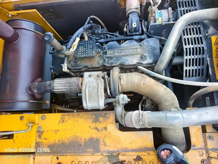 Buy XCMG XE215 Used Excavator / 1