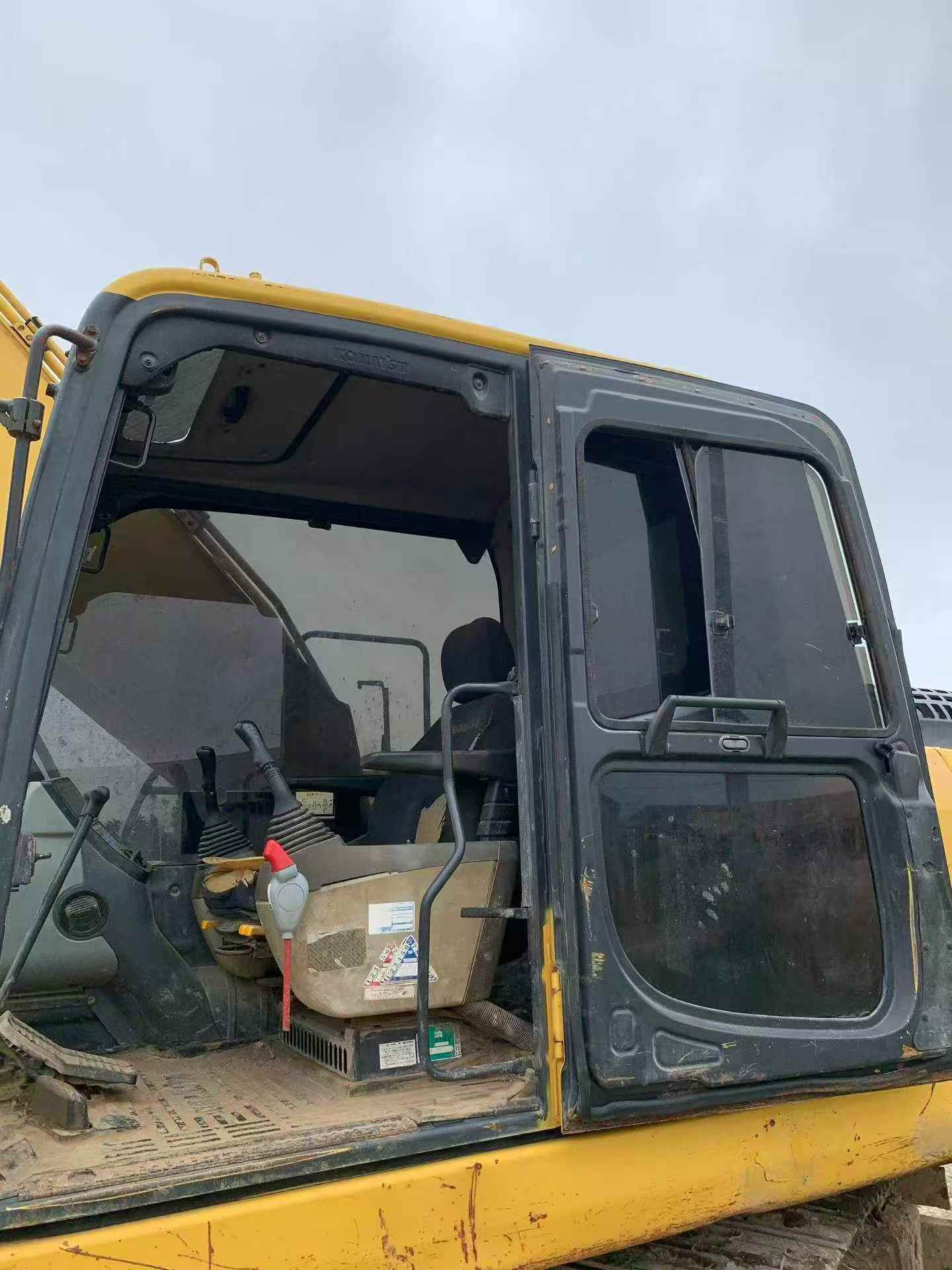 Buy Komatsu PC200-8N1 Used Excavator / 5