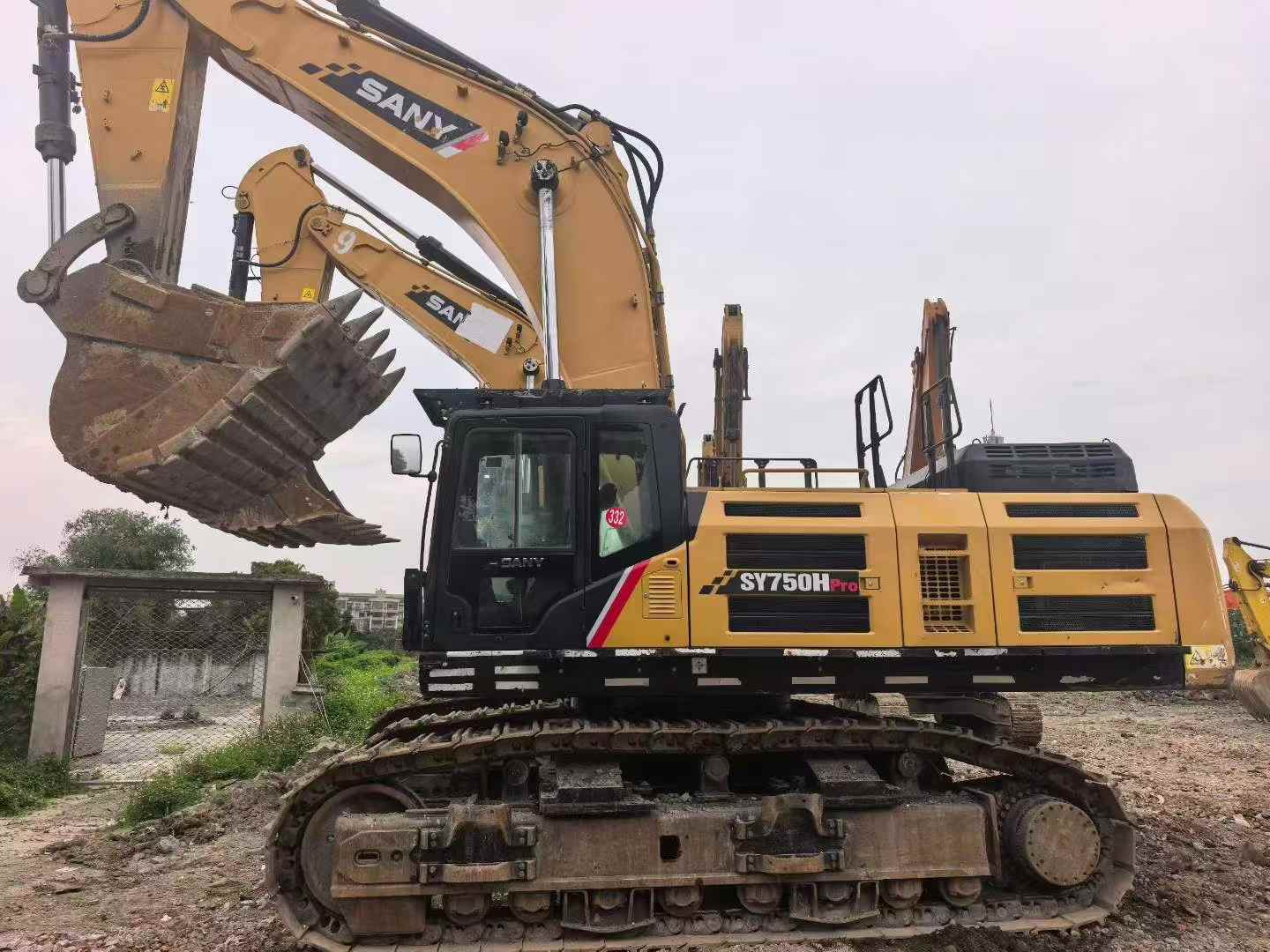 Buy Sany SY750H Used Excavator / 3