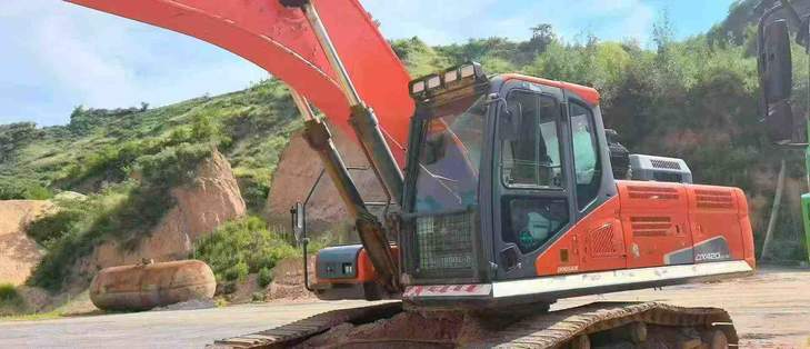 Buy Doosan DX380 Used Excavator / 1