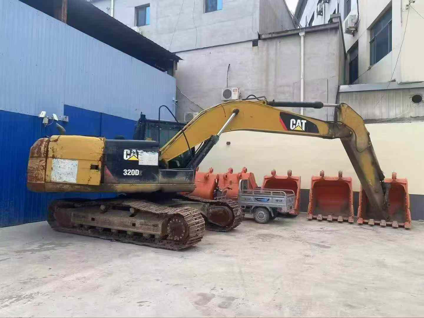 Buy Caterpillar 320D Used Excavator / 7
