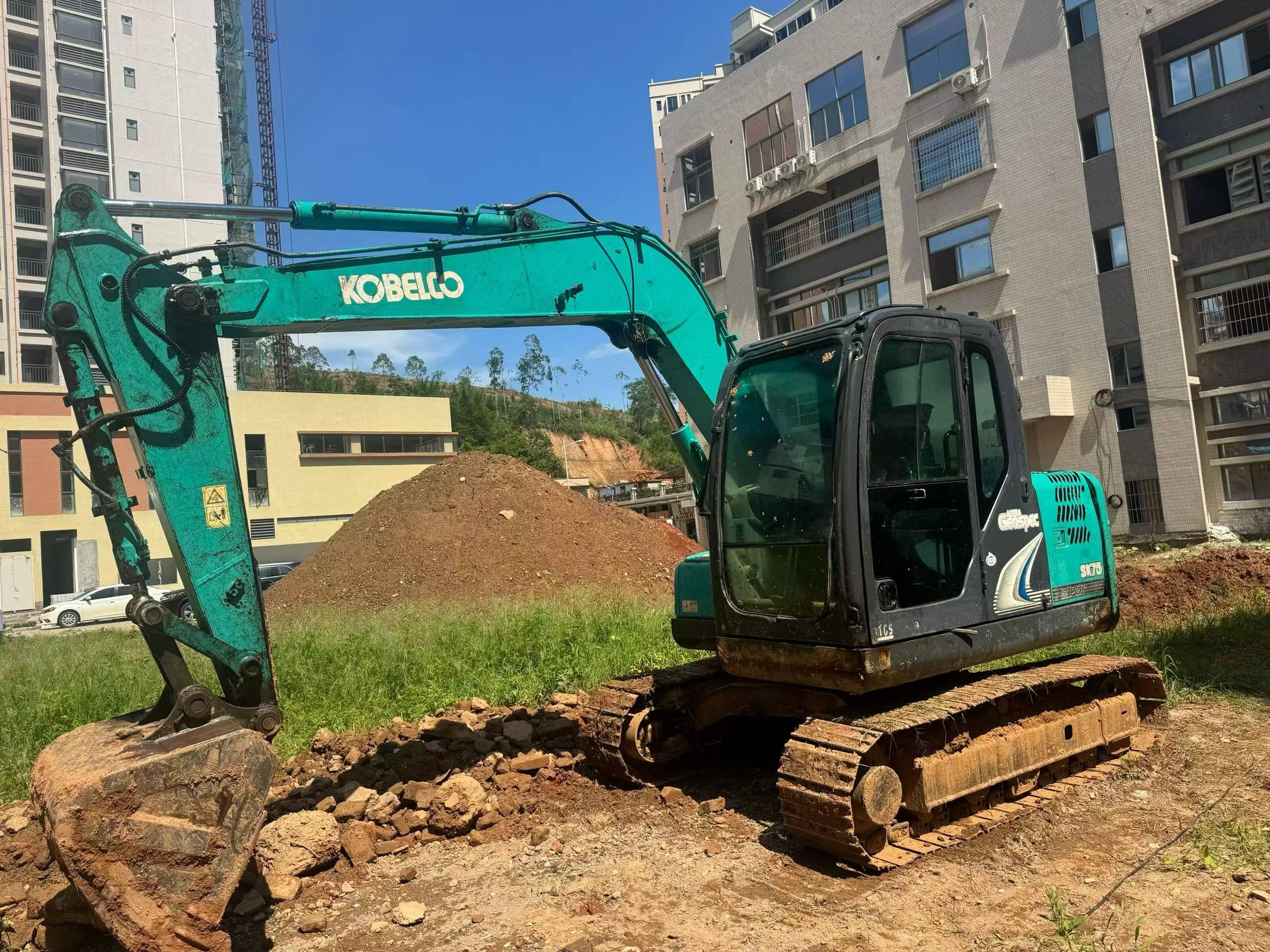 Buy Kobelco SK75 Used Excavator / 2