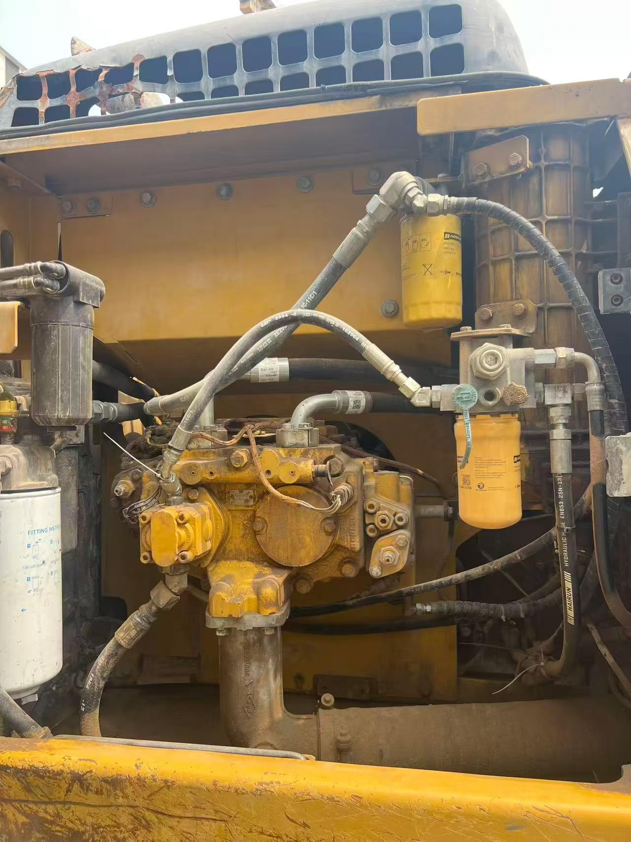 Buy Caterpillar 320D Used Excavator / 7
