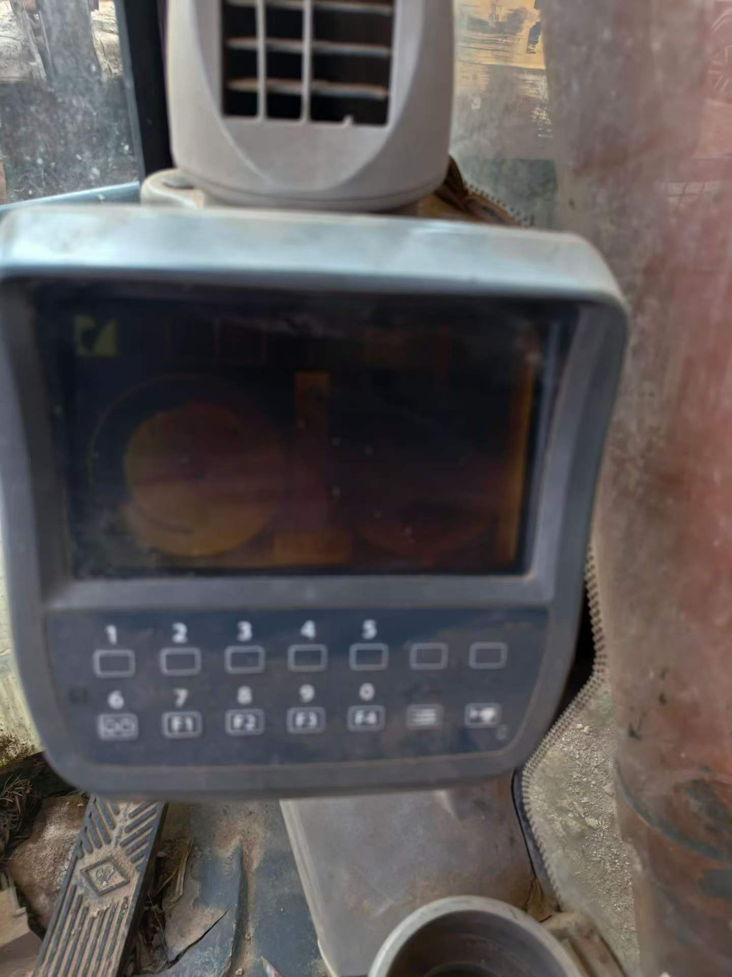 Buy Hitachi EX200-3 Used Excavator / 8