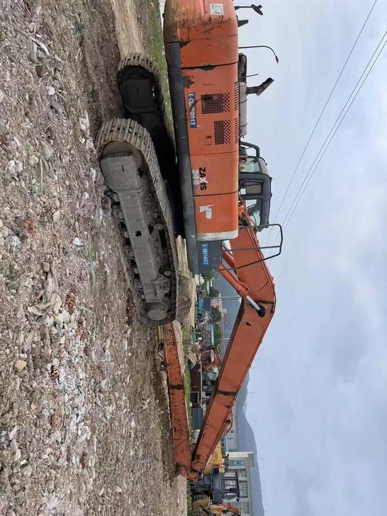 Buy Hitachi EX230-6 Used Excavator / 1