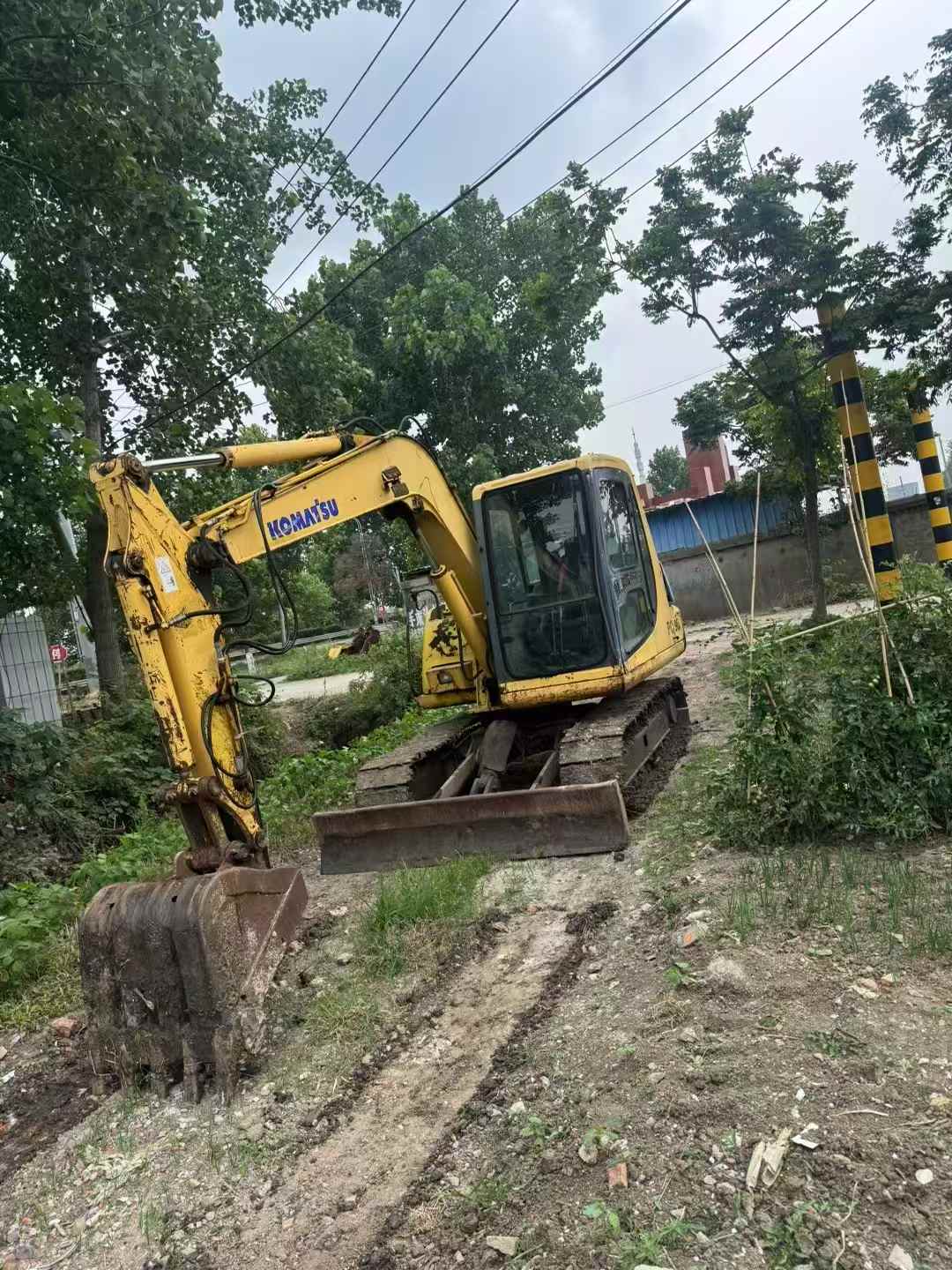 Buy Komatsu PC60-7 Used Excavator / 1