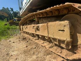 Buy Kobelco SK200-10 Used Excavator / 4 Buy Kobelco SK200-10 Used Excavator / 4