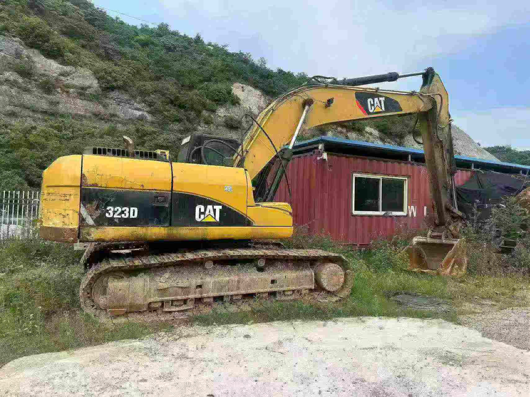 Buy Caterpillar 320D Used Excavator / 2 Buy Caterpillar 320D Used Excavator / 2