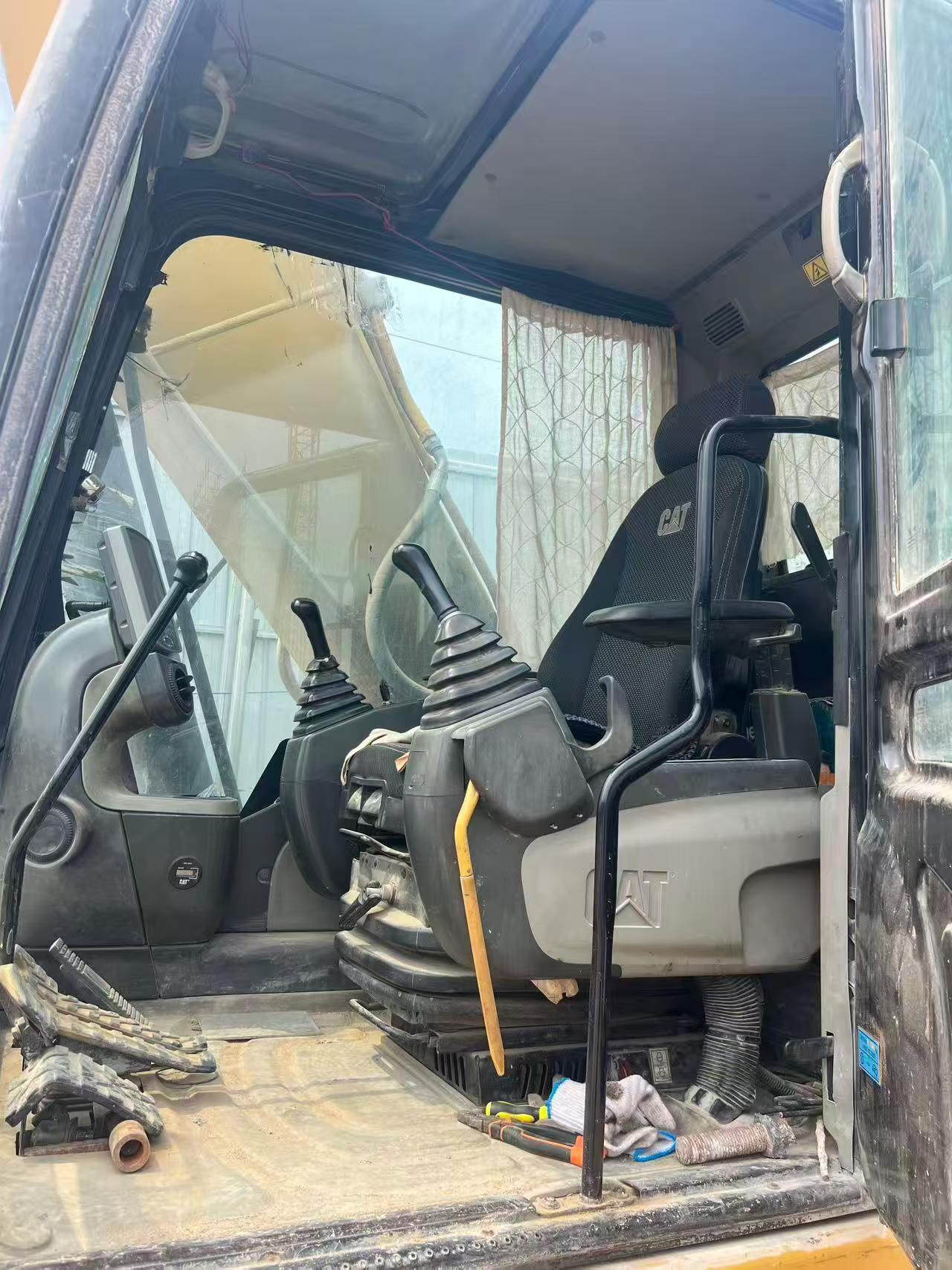 Buy Caterpillar 320D Used Excavator / 5