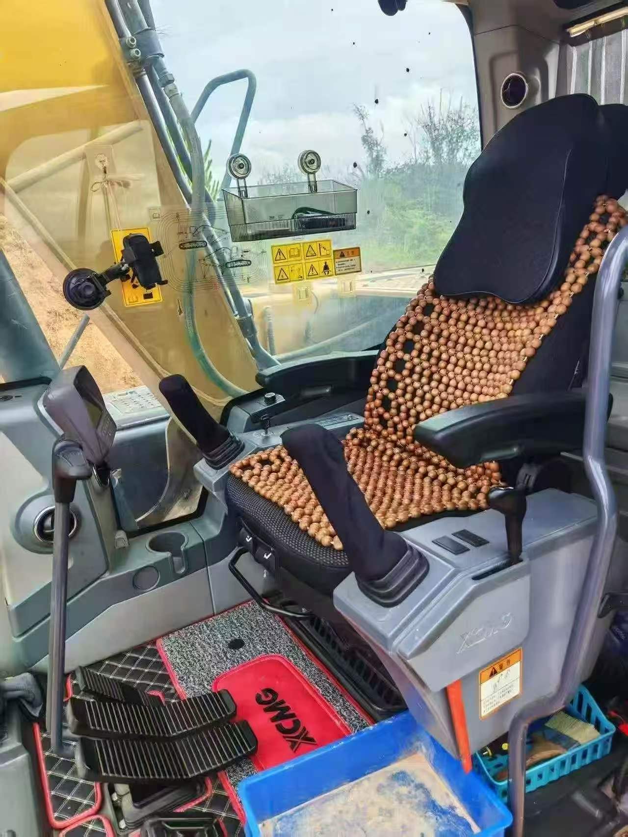 Buy XCMG XE135B Used Excavator / 3 Buy XCMG XE135B Used Excavator / 3
