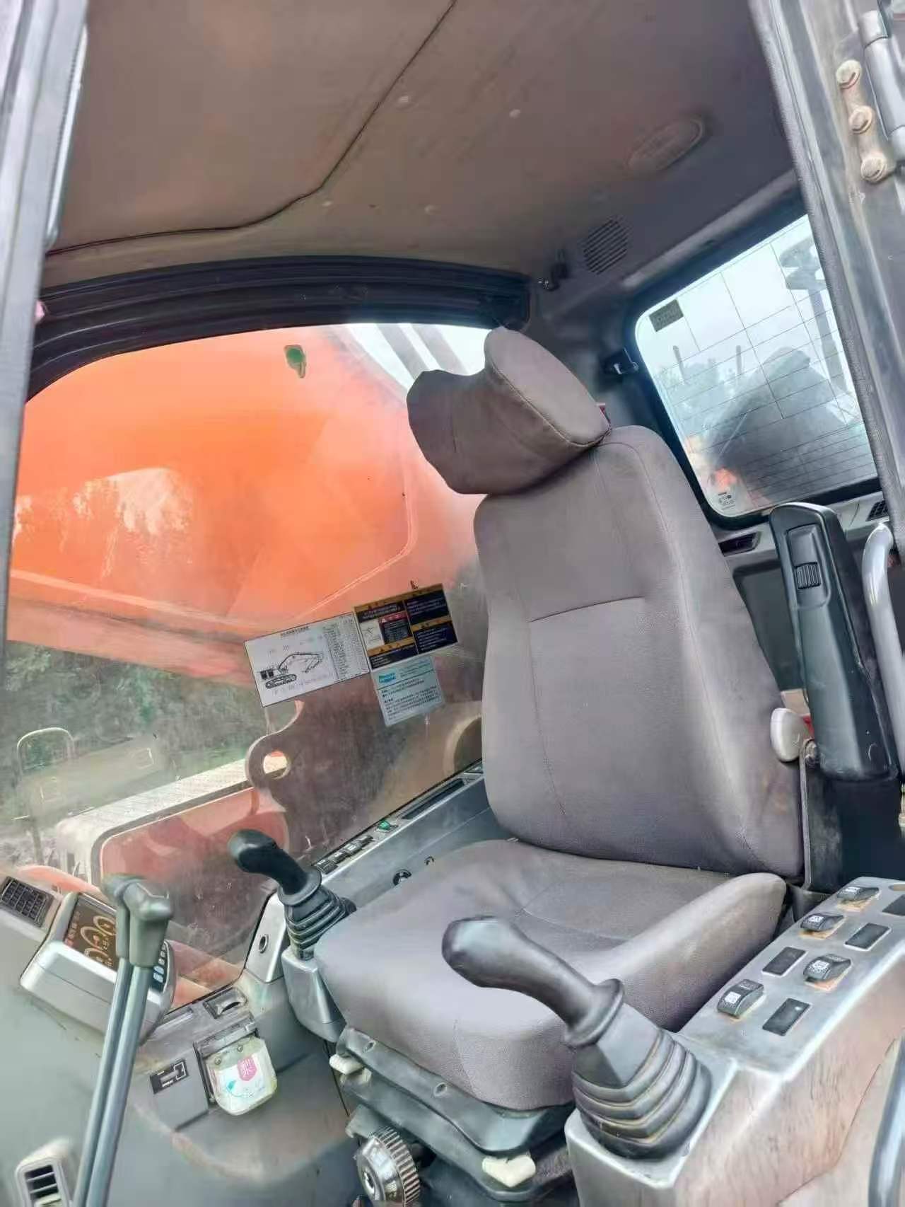 Buy Doosan DX700LC Used Excavator / 6