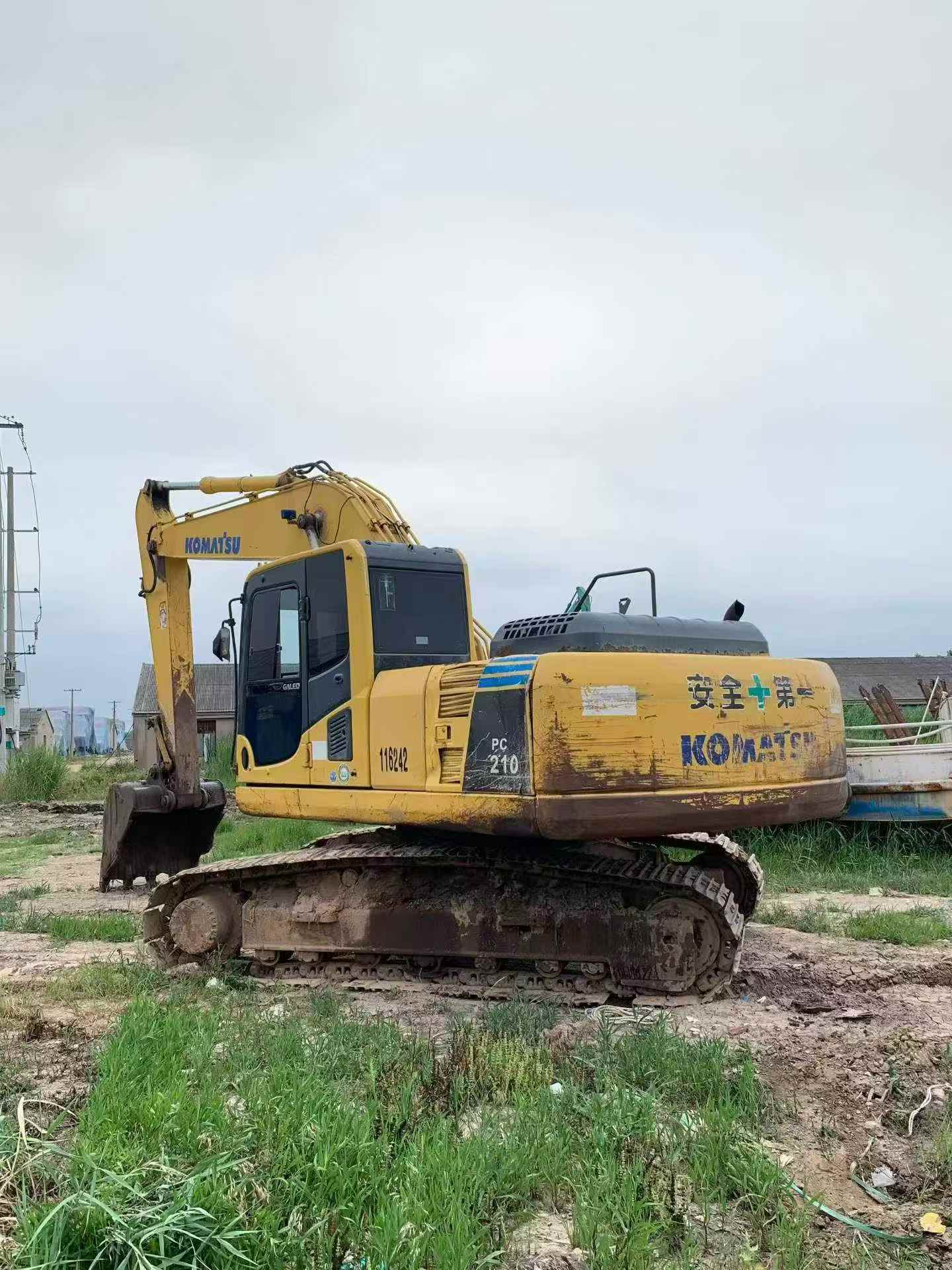 Buy Komatsu PC200-8N1 Used Excavator / 3