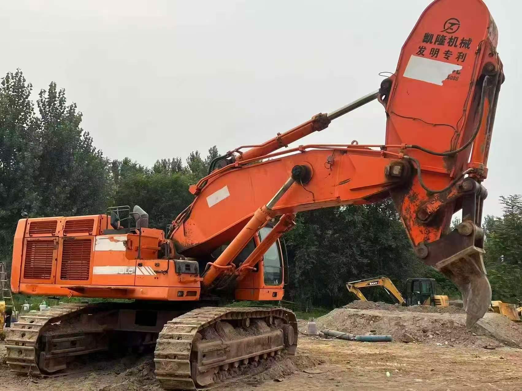 Buy Doosan DX700LC Used Excavator / 3