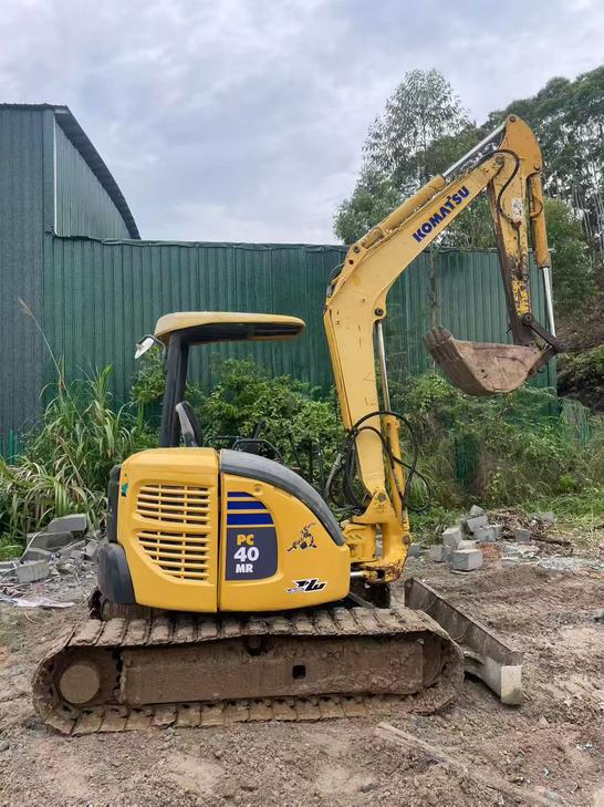 Buy Komatsu PC40-2 Used Excavator / 1
