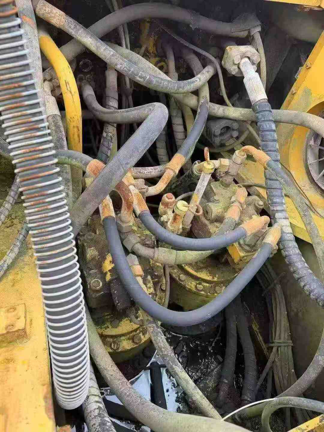 Buy Caterpillar 349E Used Excavator / 4