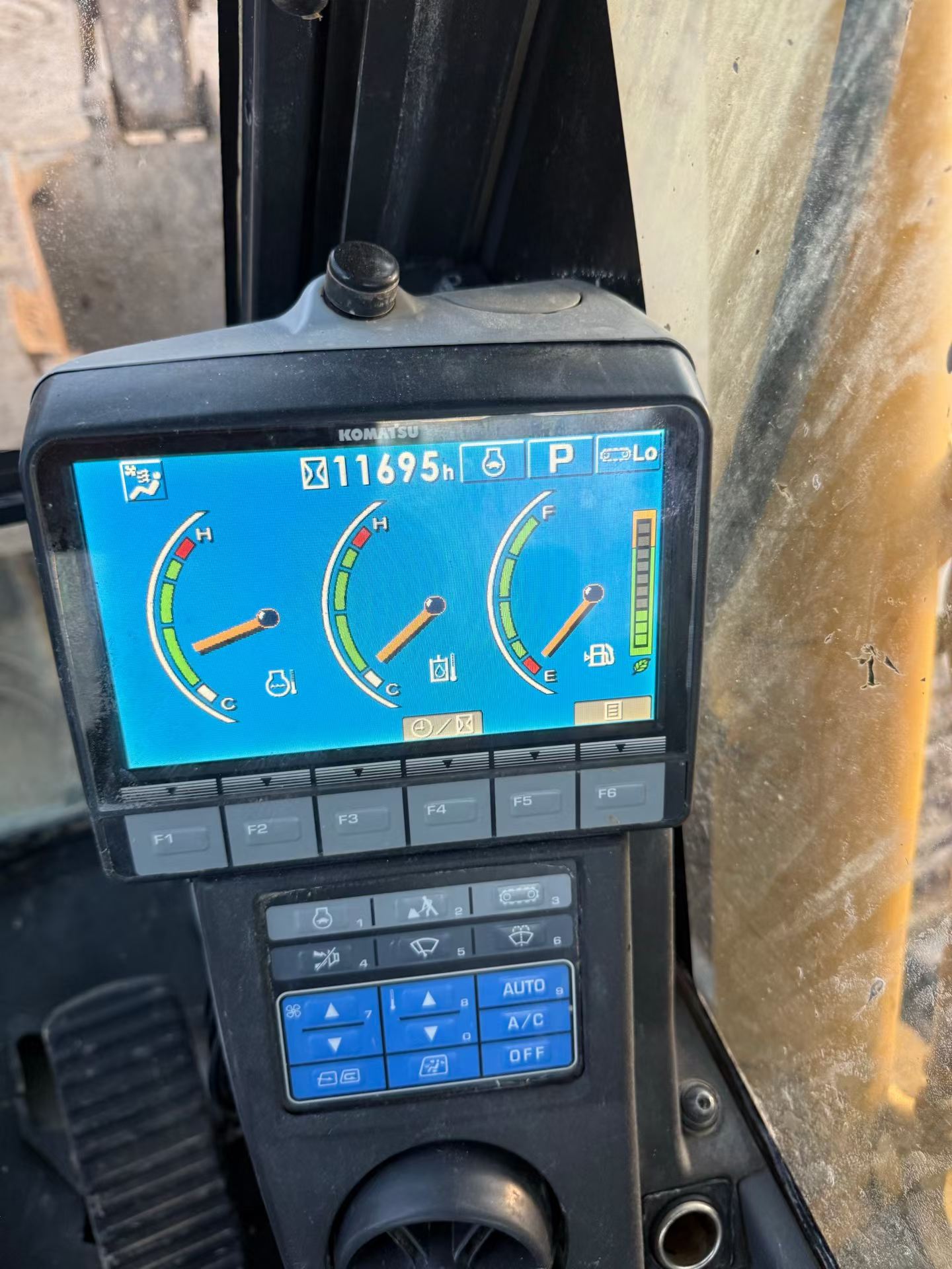 Buy Komatsu PC70-8 Used Excavator / 8