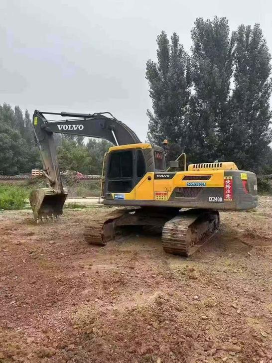 Buy Volvo EC240 Used Excavator / 1
