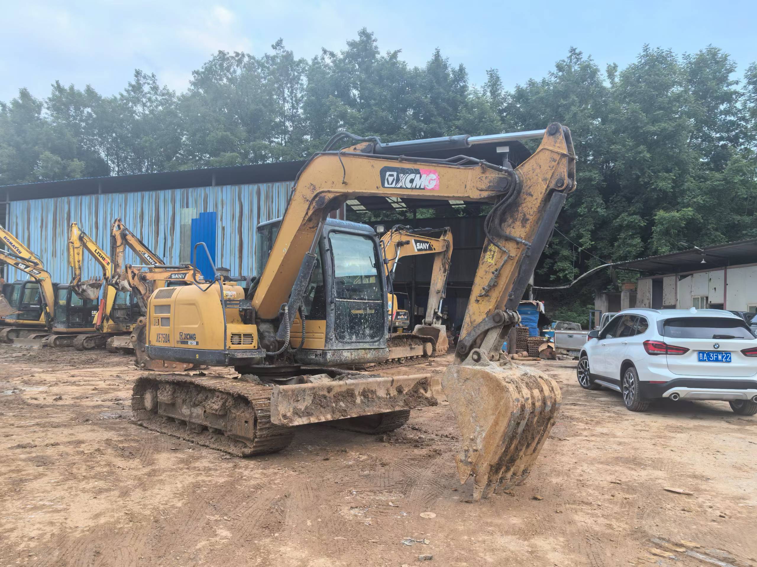 Buy XCMG XE75C Used Excavator / 1