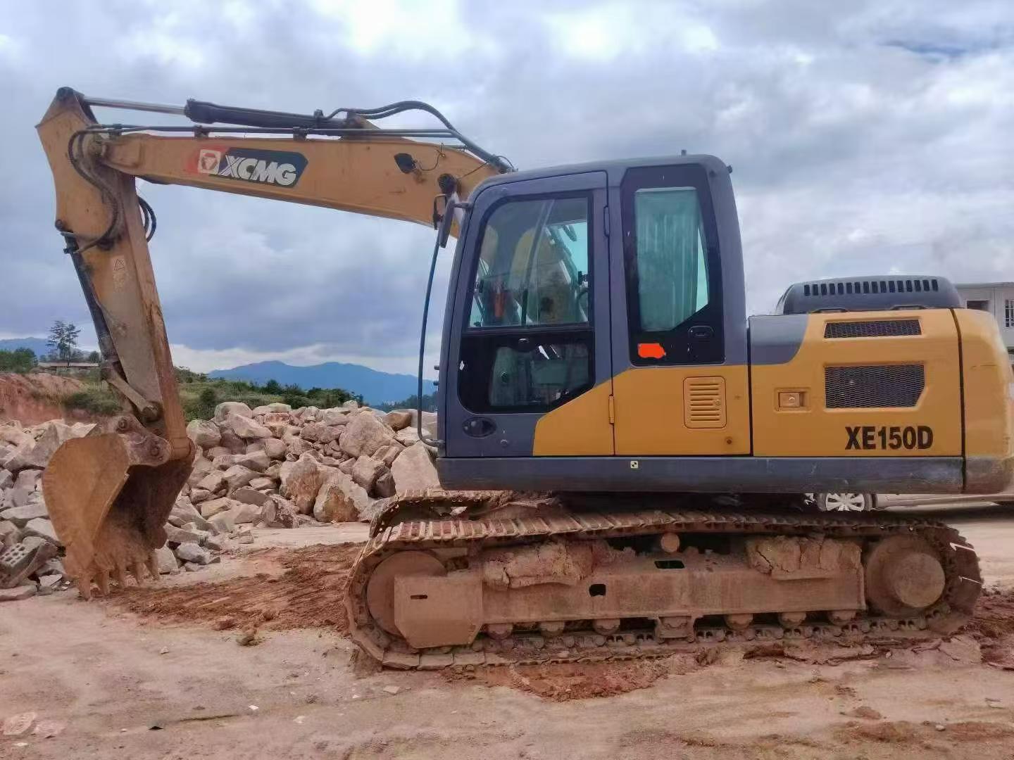 Buy XCMG XE135B Used Excavator / 3