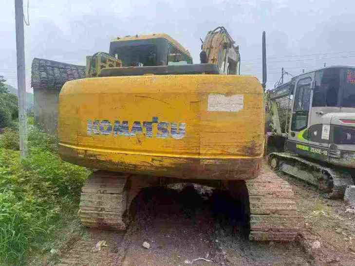 Buy Komatsu PC110-7 Used Excavator / 1