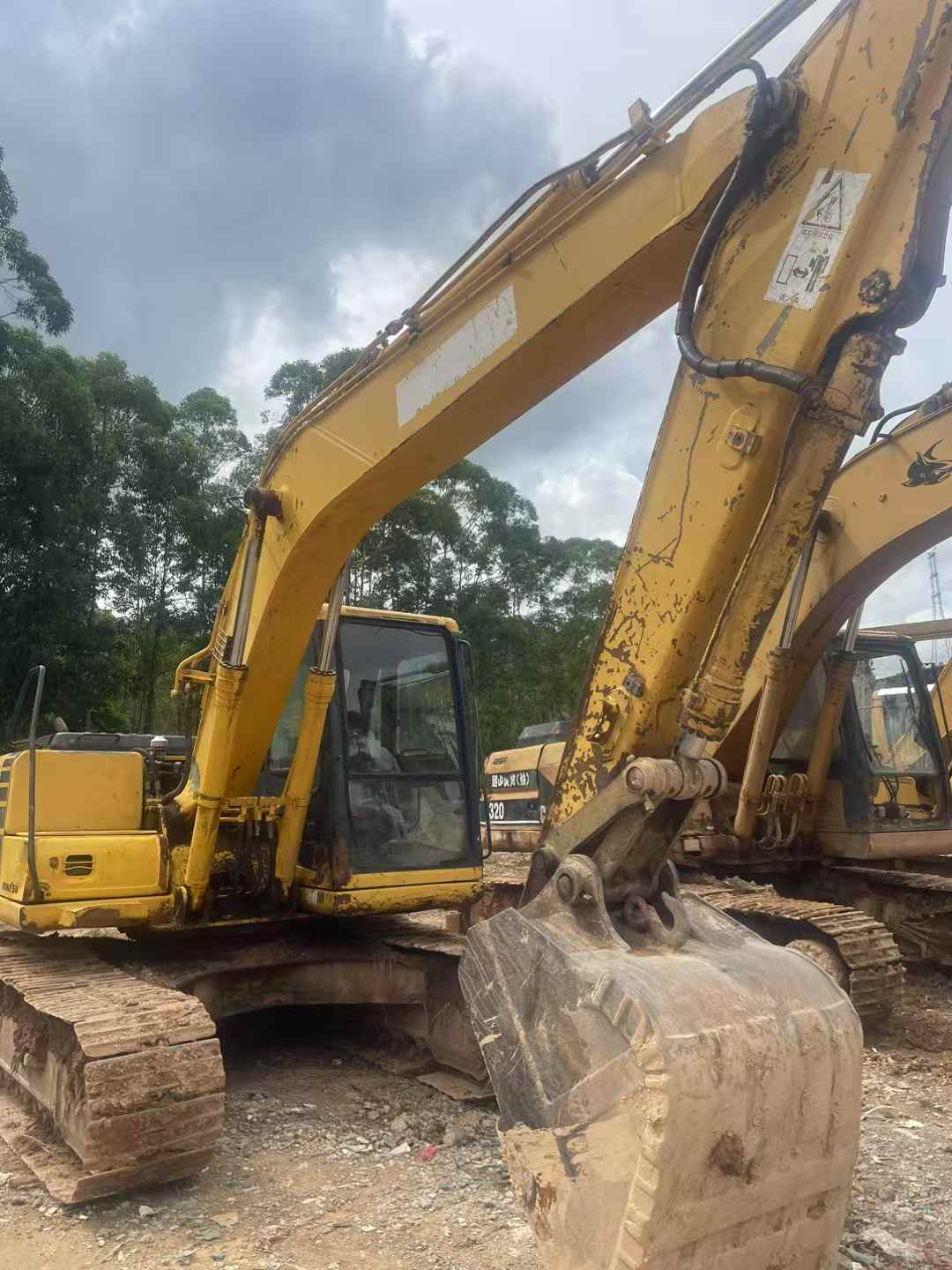 Buy Komatsu PC120-6E Used Excavator / 2