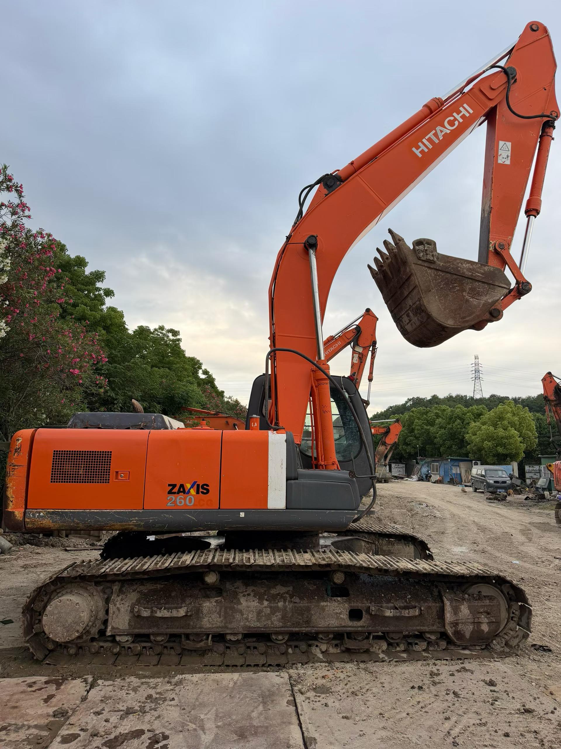Buy Hitachi ZX250LC-3G Used Excavator / 2