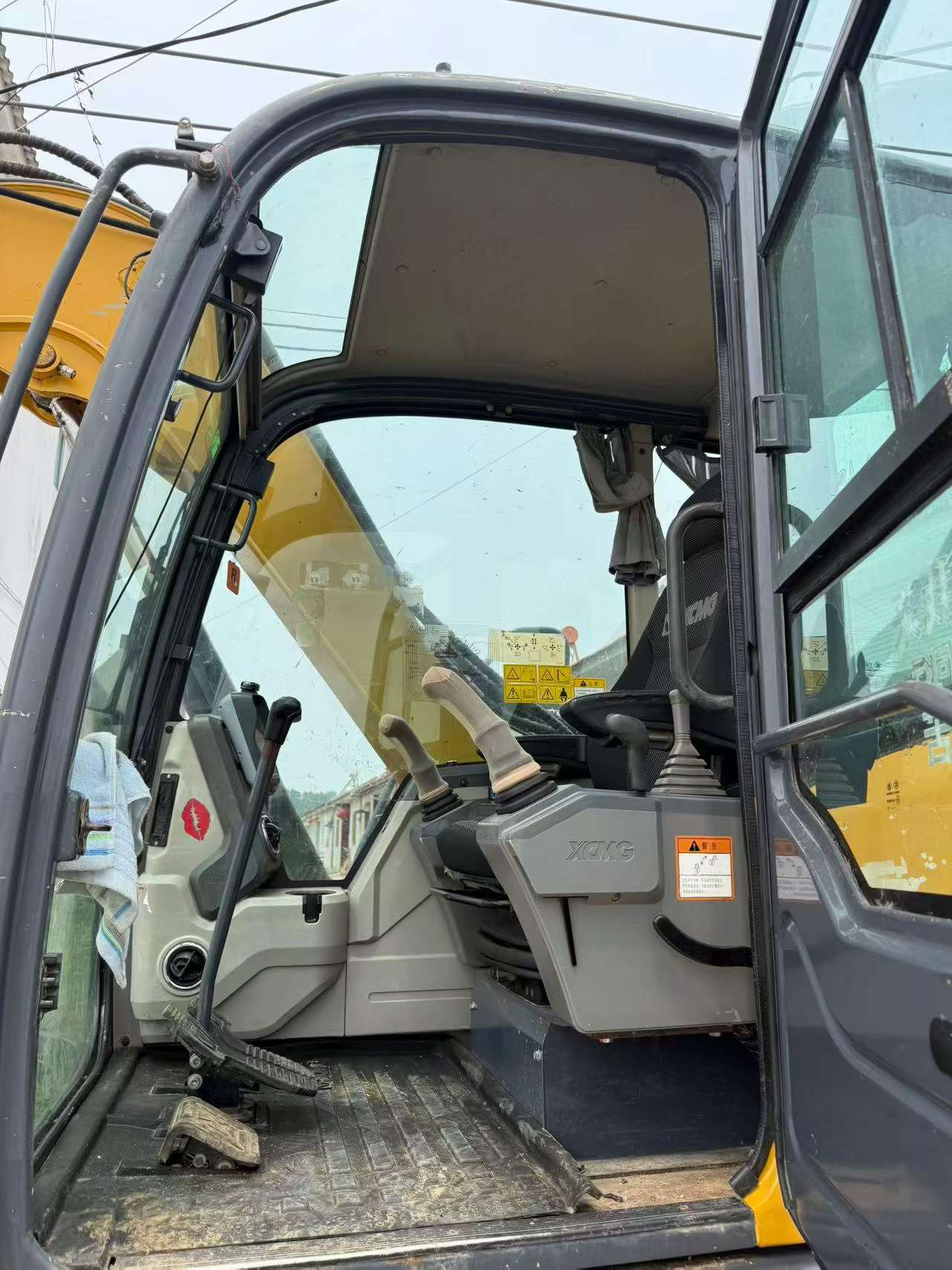 Buy XCMG XE75C Used Excavator / 5