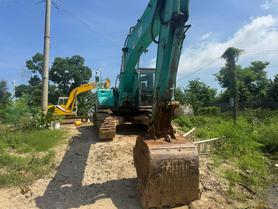 Buy Kobelco SK200-10 Used Excavator / 6 Buy Kobelco SK200-10 Used Excavator / 6
